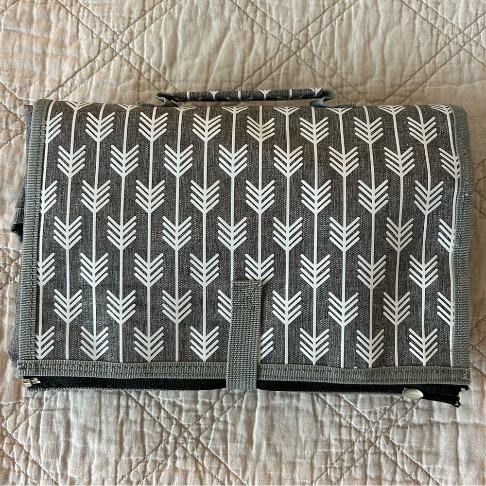 KiddyCare Portable Diaper Changing Pad Waterproof - Picture 5 of 5